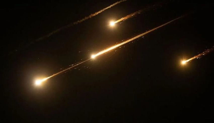 Gelombang Ke-98, Iran Serang Kapal Kontainer Israel dan Kapal Serbu Amfibi AS