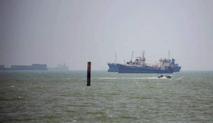 Hormuz Kembali Ditutup, Iran-Oman Lanjutkan Dialog