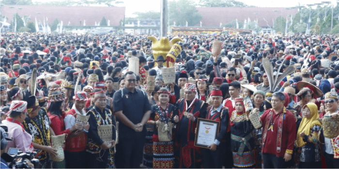 Kubar Catat Rekor Muri Mawik Gawaakng Terbanyak: Tas Anjat Khas Suku Dayak Jadi Sorotan